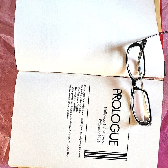 Novel - Picture 3 of 4